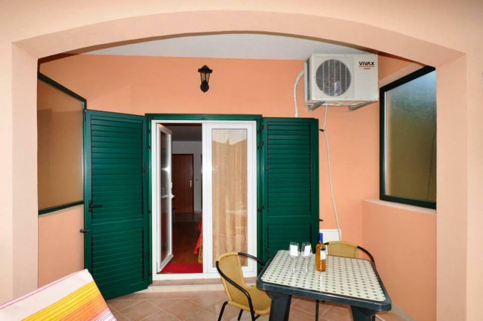 Apartments Franic Ploce  Εξωτερικό φωτογραφία